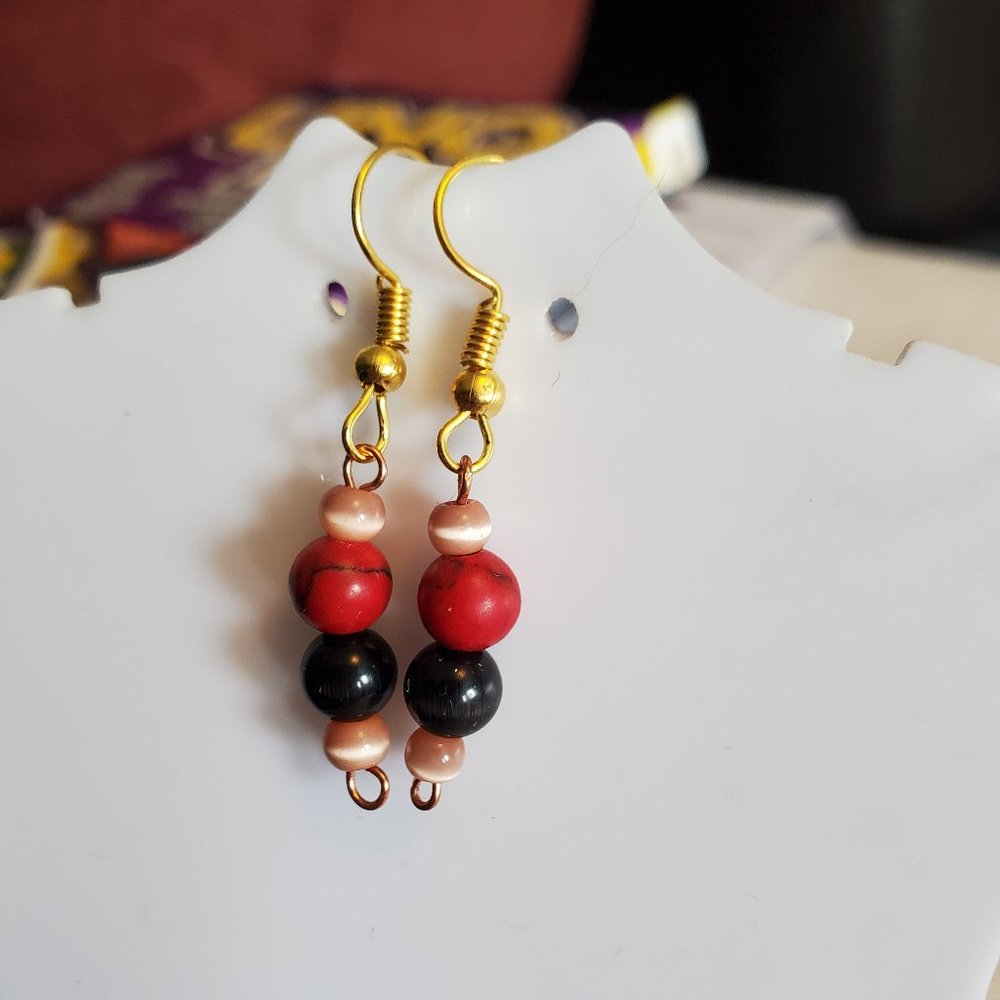 Gold Tone Hook Jasper and Cat's Eye Dangle Earrings Tony Alexander Jewelry Style